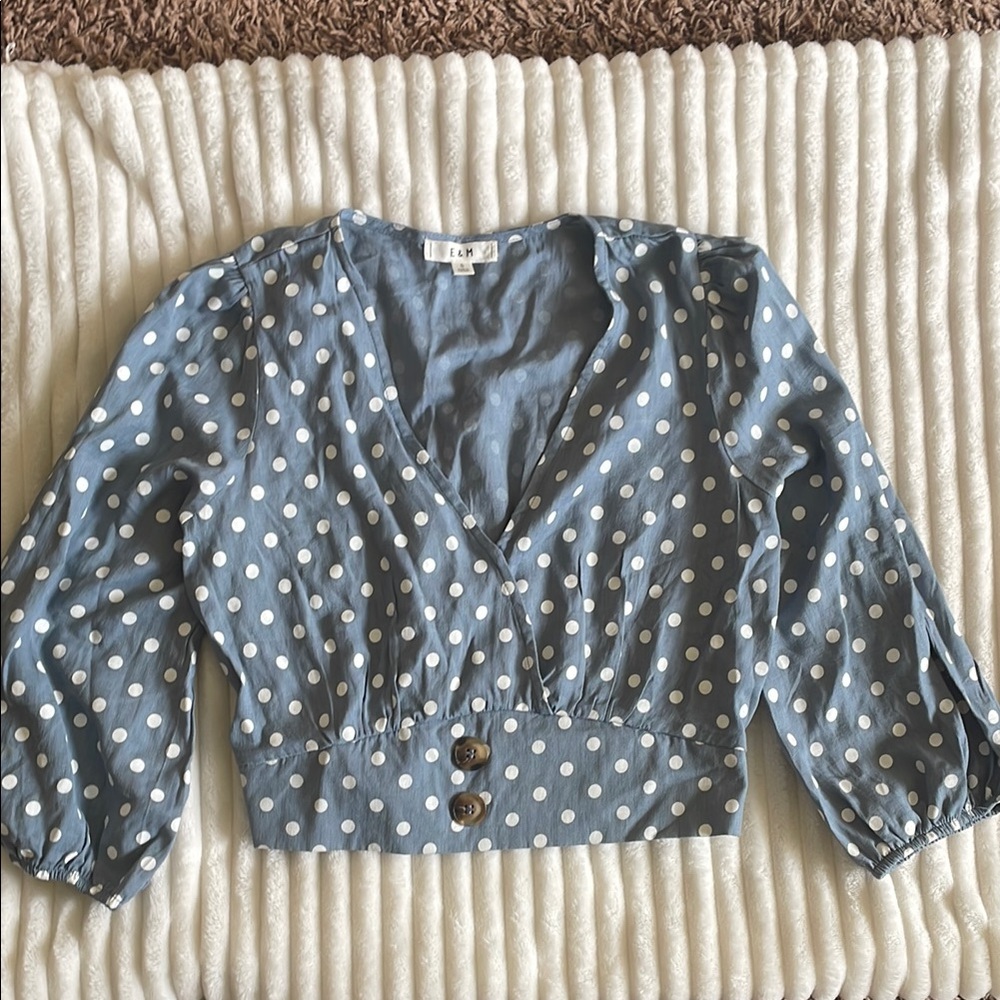L'Amour Black and Blue Buttoned Crop Blouse